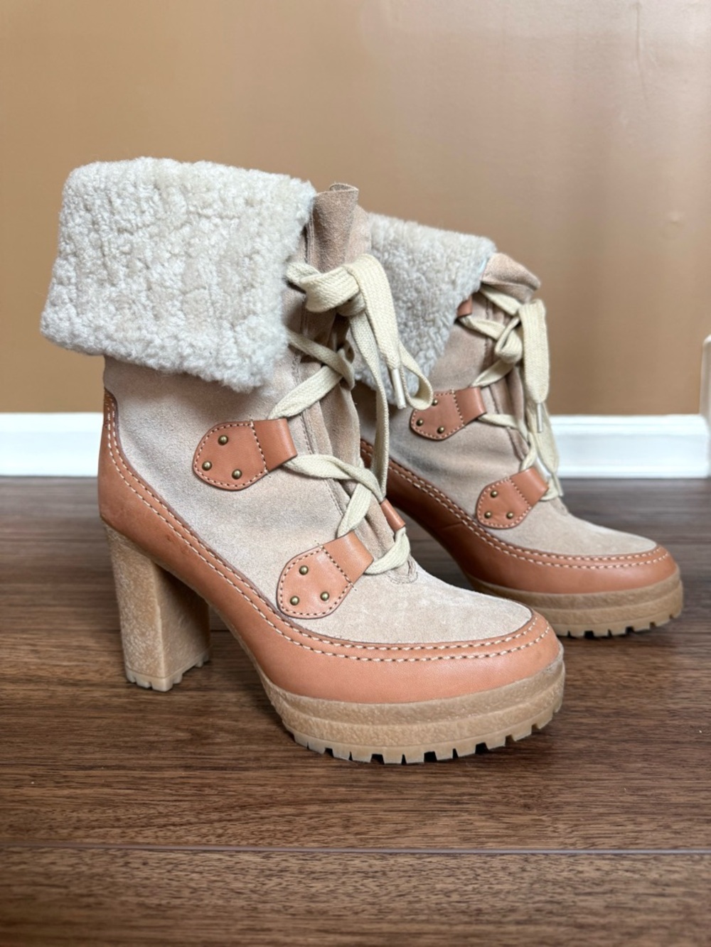 Designer Style Lace-up Shearling and Suede Boots